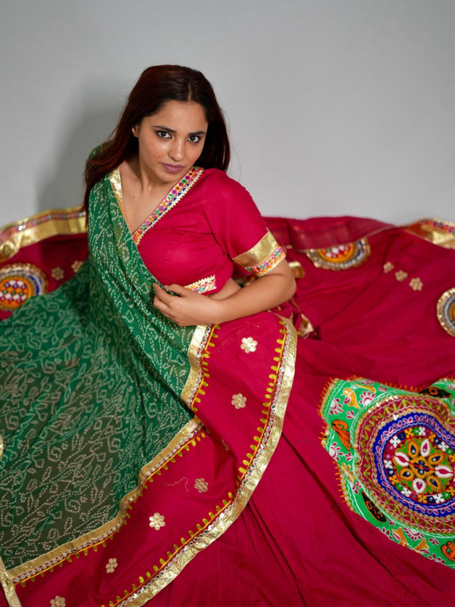 Wine-Pink Kutchi Embroidered Lehenga with Green Bandhani Dupatta